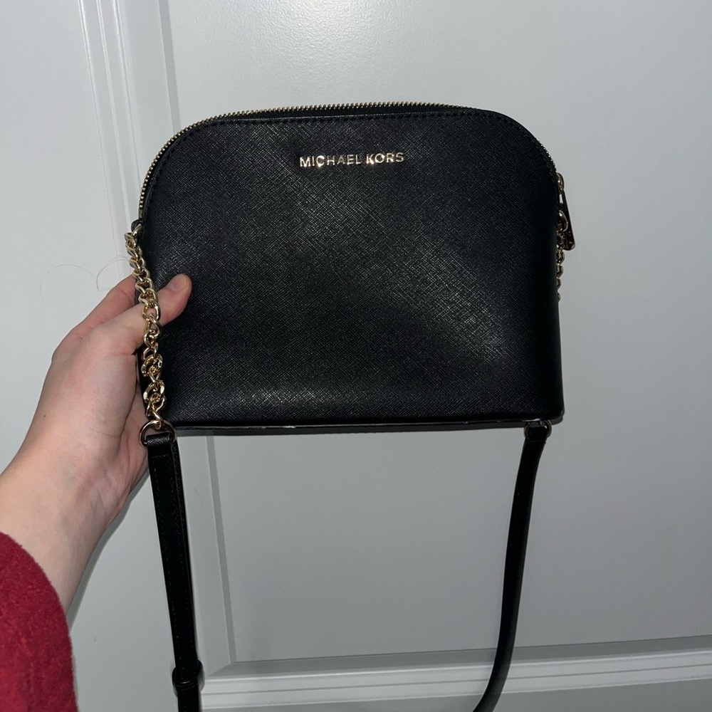 Michael kors crossbody bag